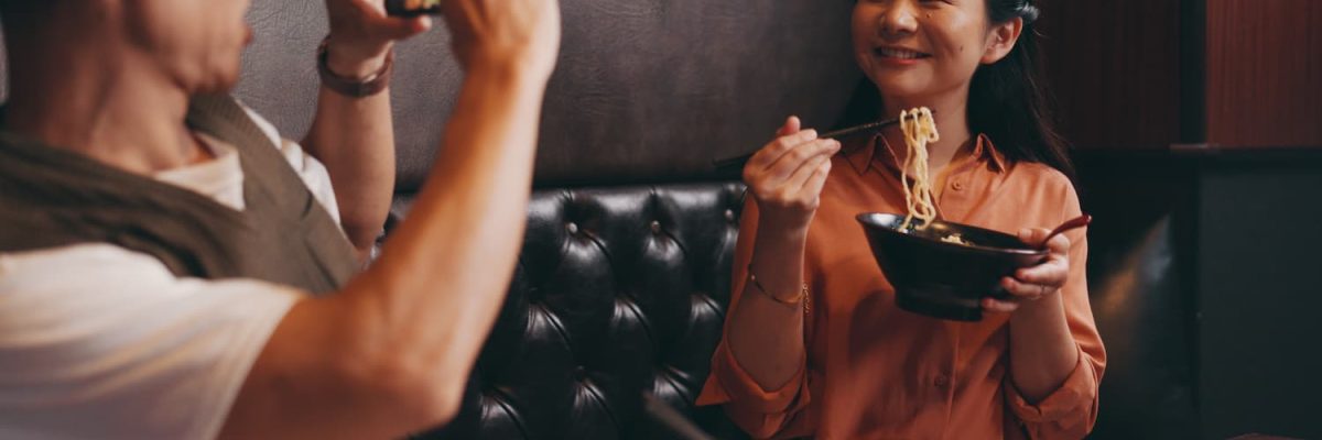 Parcerias com Influenciadores Locais